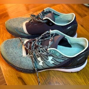 Under Armor sneakers, sz.11.